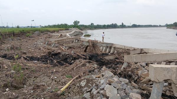 Penahan Tebing Rp40 Miliar yang Ambrol di Baureno Dibangun di Tanah Warga, Tak Ada Ganti Rugi