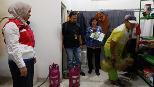 Langgar Aturan! Laundry di Grobogan Pakai LPG 3 Kg, Tabung Langsung Diangkut