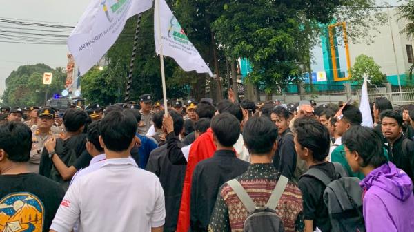 KAMMI Bogor Gelar Aksi Tolak Pemangkasan Anggaran Pendidikan dan Kesehatan