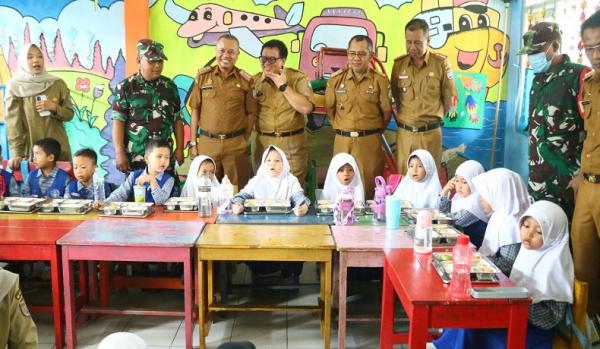 Ribuan Siswa Berbagai Jejang di Ciamis Kembali Terima Manfaat Makan Bergizi Gratis