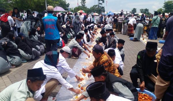 Jelang Ramadan 1446 H, Ribuan Santri Munggahan di Alun-Alun Ciamis