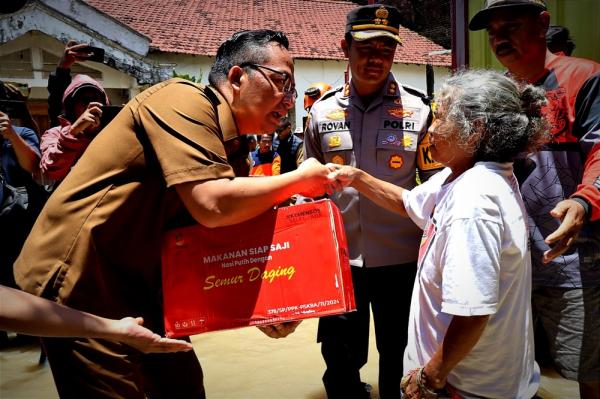 Respons Cepat Pemkab Gresik Tangani Luapan Kali Lamong, Pastikan Warga Terdampak Aman