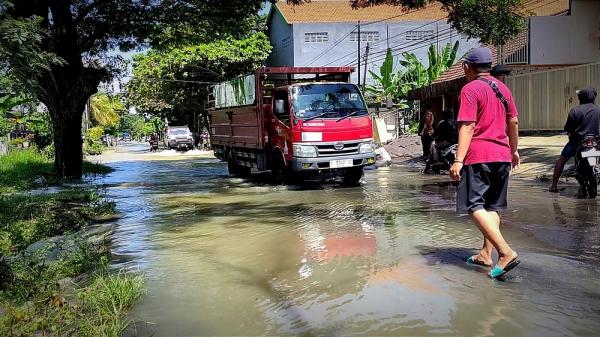 Banjir Kali Lamong Mulai Rendam Benjeng, Pengendara Diminta Lewat Jalur Alternatif