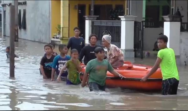 Diguyur Hujan Lebat, Dua Desa di Sidoarjo Barat Terendam Banjir