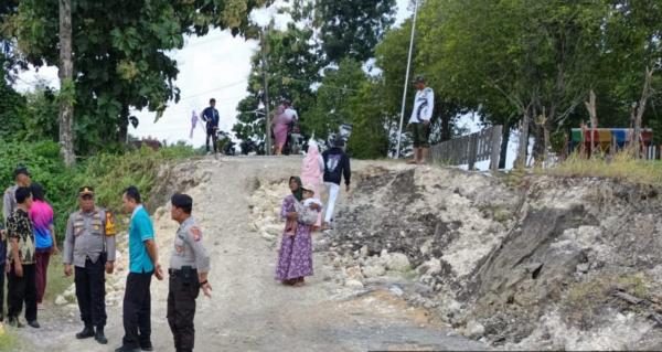 Tergerus Longsor, Jalan Antar Desa di Bubulan Bojonegoro Terputus