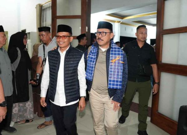 Gubernur dan Wagub Pulang ke Sulbar Sahur di Polman, Salat Subuh di Majene