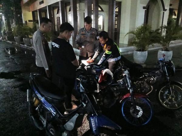 Polres Grobogan Gelar Patroli Sahur, Amankan Tiga Pelaku Balap Liar di Jl R Suprapto Purwodadi