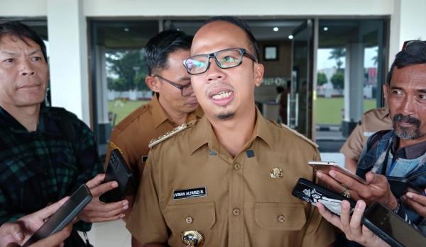 Keren! Viman-Diky Pakai Kendaraan Dinas Lama: Tak Ada Pengadaan Mobil Baru, Prioritaskan Masyarakat!