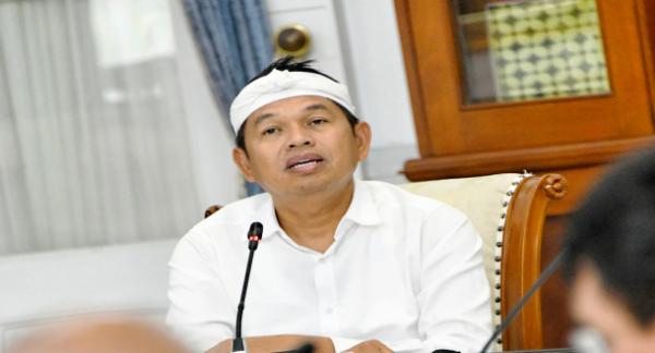 Dedi Mulyadi Siap Gaji Petugas Khusus untuk Bersihkan Sungai dari Hulu ke Hilir