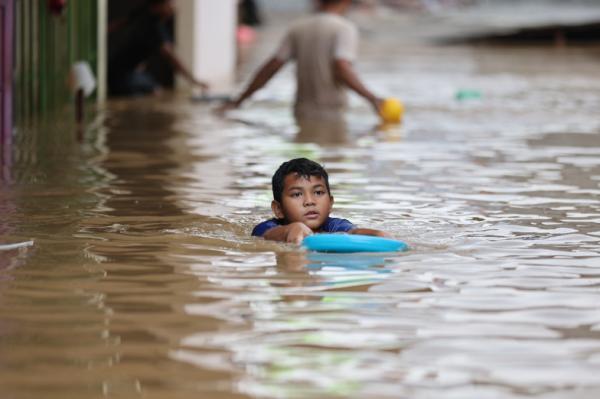 114 Sekolah Rusak akibat Banjir Bekasi, Wakil Ketua Komisi X: Perbaikan Gedung jadi Prioritas