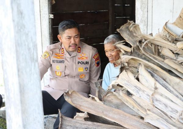 Alhamdulillah, Mbah Juminah Lansia Korban Pencurian di Tegowanu Dibantu Kapolres Grobogan