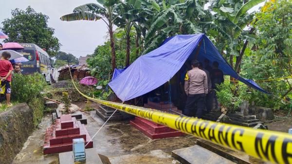 Polres Kuningan Autopsi Korban Tewas di Area Pemakaman, Kuburan Dibongkar Lagi