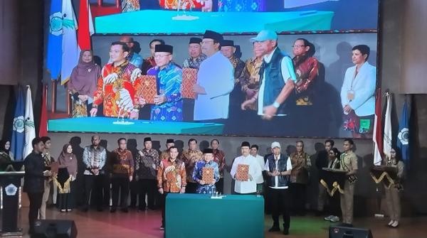 Kemensos Gandeng 13 Perguruan Tinggi di Jabar, Percepat Pengentasan Kemiskinan