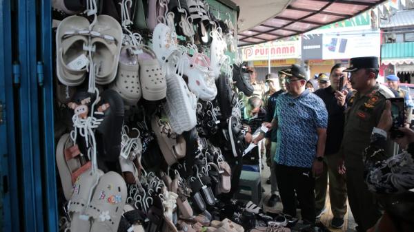 Penataan PKL Ciledug, Bupati Garut Ajak Pedagang Jaga Ketertiban