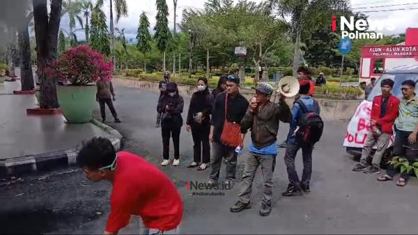 Video : Aksi Unjuk Rasa GMNI Dan LKPA,  Kecewa Bupati Enggan Temui Massa Aksi