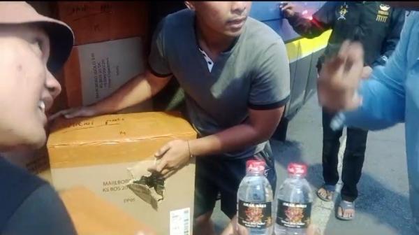 Polisi Gagalkan Penyelundupan 540 Botol Miras Ilegal di Banyuwangi, Begini Aksi Heroik Petugas