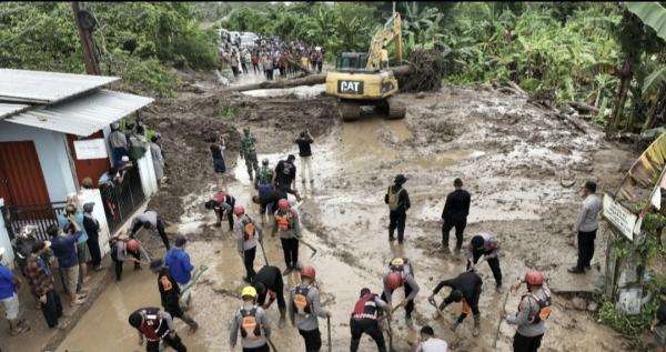 Longsor di Palka-Cinangka Serang, Pemerintah Dikerahkan 3 Alat Berat untuk Perbaiki Jalan