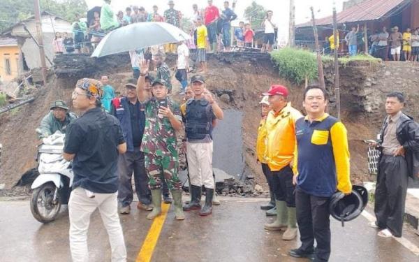 BNPB Sebut 5 Orang Tewas dan 18 KK Terdampak Bencana Tanah Longsor di Sukabumi