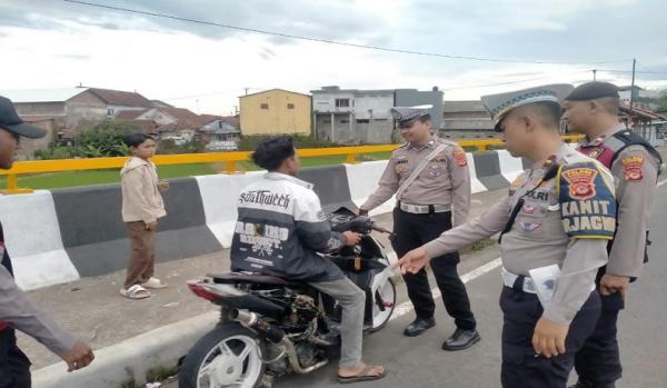 Ciptakaan Kenyamanan Warga Selama Ramadan, Sat Lantas Polres Tasikmalaya Tertibkan Knalpot Brong