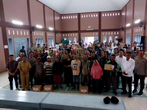 Polresta Banyumas dan PWI Gelar Bakti Sosial, Bagikan Ratusan Paket Sembako dan Takjil Gratis