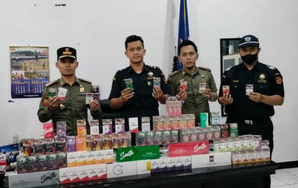 Operasi Rokok Bodong, Satpol PP Sukoharjo dan Bea Cukai Sita Barang Bukti 6.932 Batang