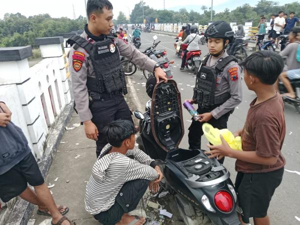 Berikan Rasa Nyaman Warga Jelang Waktu Berbuka, Kapolres Pekalongan Pimpin Patroli Ngabuburit