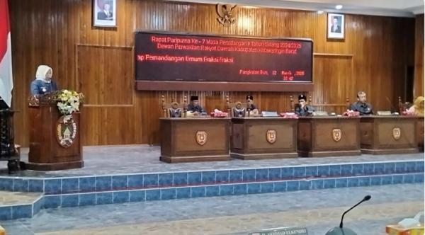 Eksekutif Tanggapi Pandangan Umum Fraksi di DPRD Kobar Saat Rapat Paripurna