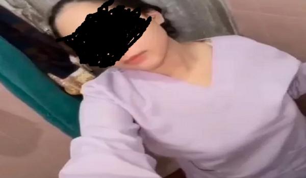 Viral di Media Sosial! Video Diduga Bu Bidan Tampil Syur di Kamar Mandi