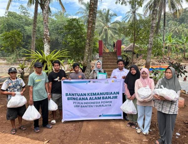 PT PLN Indonesia Power UBP Banten 1 Suralaya Menyalurkan Bantuan Kepada Korban Bencana Banjir