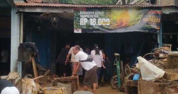 PLN UID Sumut Pastikan Kelistrikan Parapat Aman Pasca-Banjir