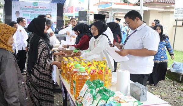 Bazar Pangan Murah Kemenag Tasikmalaya Disambut Baik Warga