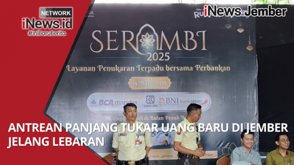 Antrean Panjang Tukar Uang Baru di Jember Jelang Lebaran