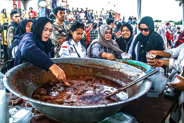 Potret Masak Besak Respon Video Viral Rendang Hilang Willie Salim