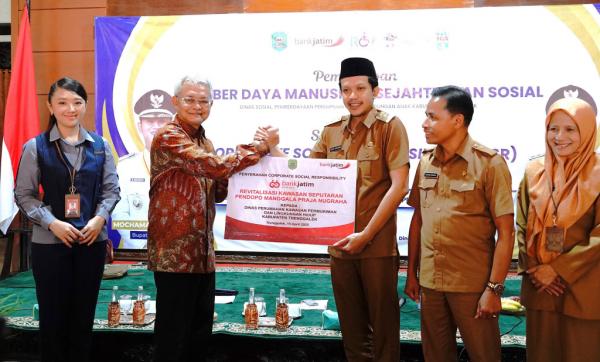 Percantik Kawasan UMKM, Bank Jatim Revitalisasi Seputaran Pendopo Trenggalek Percantik Kawasan UMKM, Bank Jatim Revitalisasi Seputaran Pendopo Trenggalek