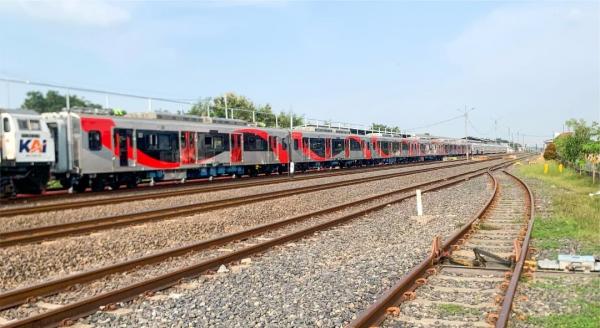 KRL INKA Jalani Uji Coba, Mulai Solo Hingga Lintas Jabodetabek KRL INKA Jalani Uji Coba, Mulai Solo Hingga Lintas Jabodetabek