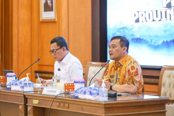 Gubernur Jateng Ahmad Luthfi Siapkan Role Model Pendampingan Lindungi Pekerja Migran Asal Jateng Gubernur Jateng Ahmad Luthfi Siapkan Role Model Pendampingan Lindungi Pekerja Migran Asal Jateng