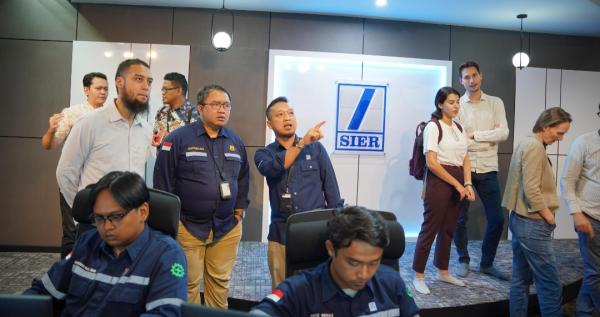 PT SIER Sambut Delegasi Internasional Bahas Transisi Energi Berkelanjutan di Surabaya PT SIER Sambut Delegasi Internasional Bahas Transisi Energi Berkelanjutan di Surabaya