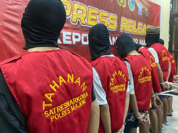 Jaringan Narkoba Lintas Provinsi Terungkap, 7 Tersangka Dibekuk Polres Majene
