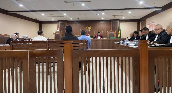 Sosok Kunci Mangkir, Penasehat Hukum Pertanyakan Ahli Pemenuhan Unsur Kerugian Negara Sosok Kunci Mangkir, Penasehat Hukum Pertanyakan Ahli Pemenuhan Unsur Kerugian Negara