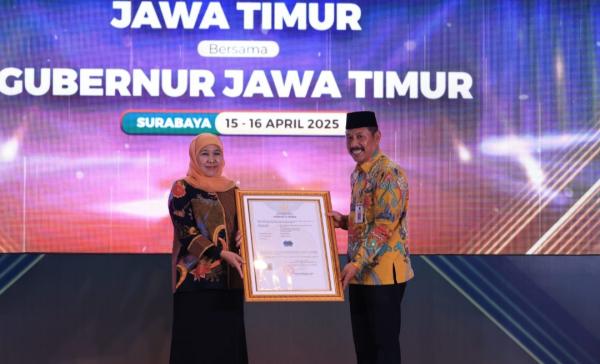 Pemprov dan Kemenkum Jatim Perkuat Kolaborasi, Serahkan Sertifikat Merek Eko Tren OPOP