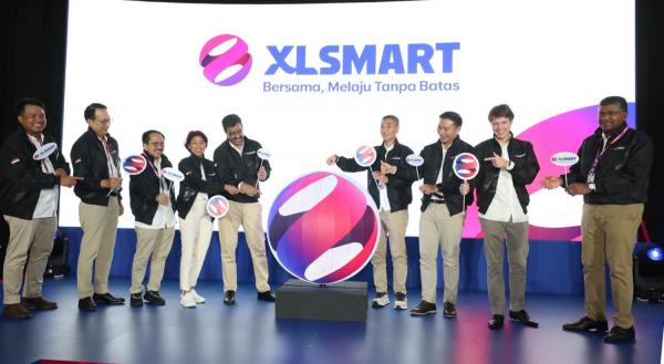 XLSMART Resmi Berdiri, Siap Bawa Indonesia Melaju Tanpa Batas di Era Digital XLSMART Resmi Berdiri, Siap Bawa Indonesia Melaju Tanpa Batas di Era Digital