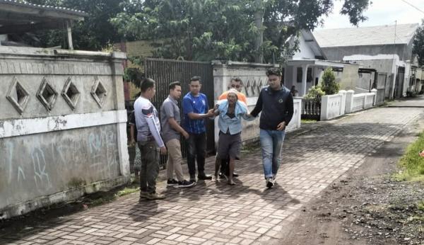 Terjaring Razia, Penghasilan Gepeng Daerah ini Jauh Lebih Tinggi Dibanding UMK Tertinggi se-Jatim Terjaring Razia, Penghasilan Gepeng Daerah ini Jauh Lebih Tinggi Dibanding UMK Tertinggi se-Jatim