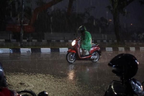 Cuaca Depok 19 April 2025: Hujan Ringan Iringi Depok Hari Ini