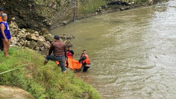 Bocah 4 Tahun Tenggelam di Sungai Logawa Banyumas Ditemukan Meninggal