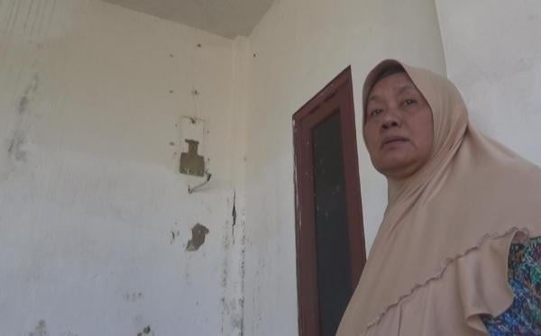 Nenek Penjual Gorengan di Jombang Kaget Tagihan Listrik Rp12 Juta, PLN Justru Bilang Begini Nenek Penjual Gorengan di Jombang Kaget Tagihan Listrik Rp12 Juta, PLN Justru Bilang Begini