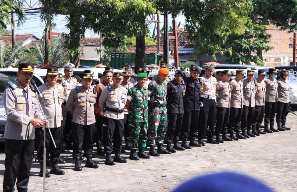 Polres Madiun Siagakan Ratusan Personel, Antisipasi Kerawanan di Pengesahan IKS PI Kera Sakti