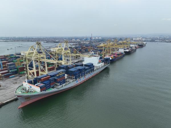 Kuartal I 2025, Pelindo Terminal Petikemas Catat Pertumbuhan Arus Kontainer 6,57% Kuartal I 2025, Pelindo Terminal Petikemas Catat Pertumbuhan Arus Kontainer 6,57%