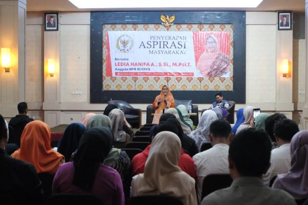 Gelar Aspirasi Masyarakat, Ledia Ingatkan Tertib Data untuk Peroleh Hak Warga Negara