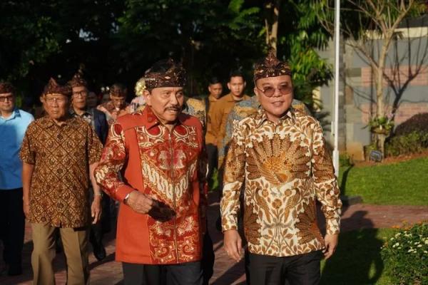 Kunjungi Kraton Majapahit Jakarta, Sufmi Dasco Ahmad Disambut Hendropriyono