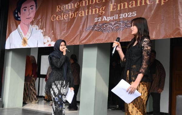 SMA Wijaya Putra Surabaya Meriahkan Hari Kartini, Kenang Perjuangan Perempuan Masa Lampau